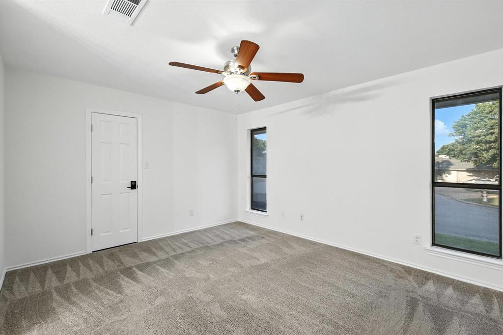 2902 Panhandle Drive Grapevine, TX 76051 - Photo 19 of 30