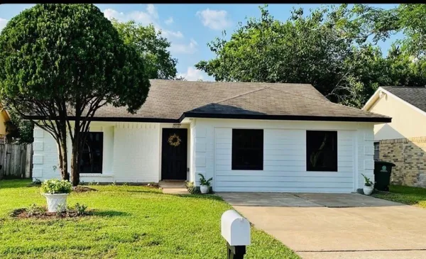 $1,750 | 3230 Dragonwick Drive, Houston, TX 77045