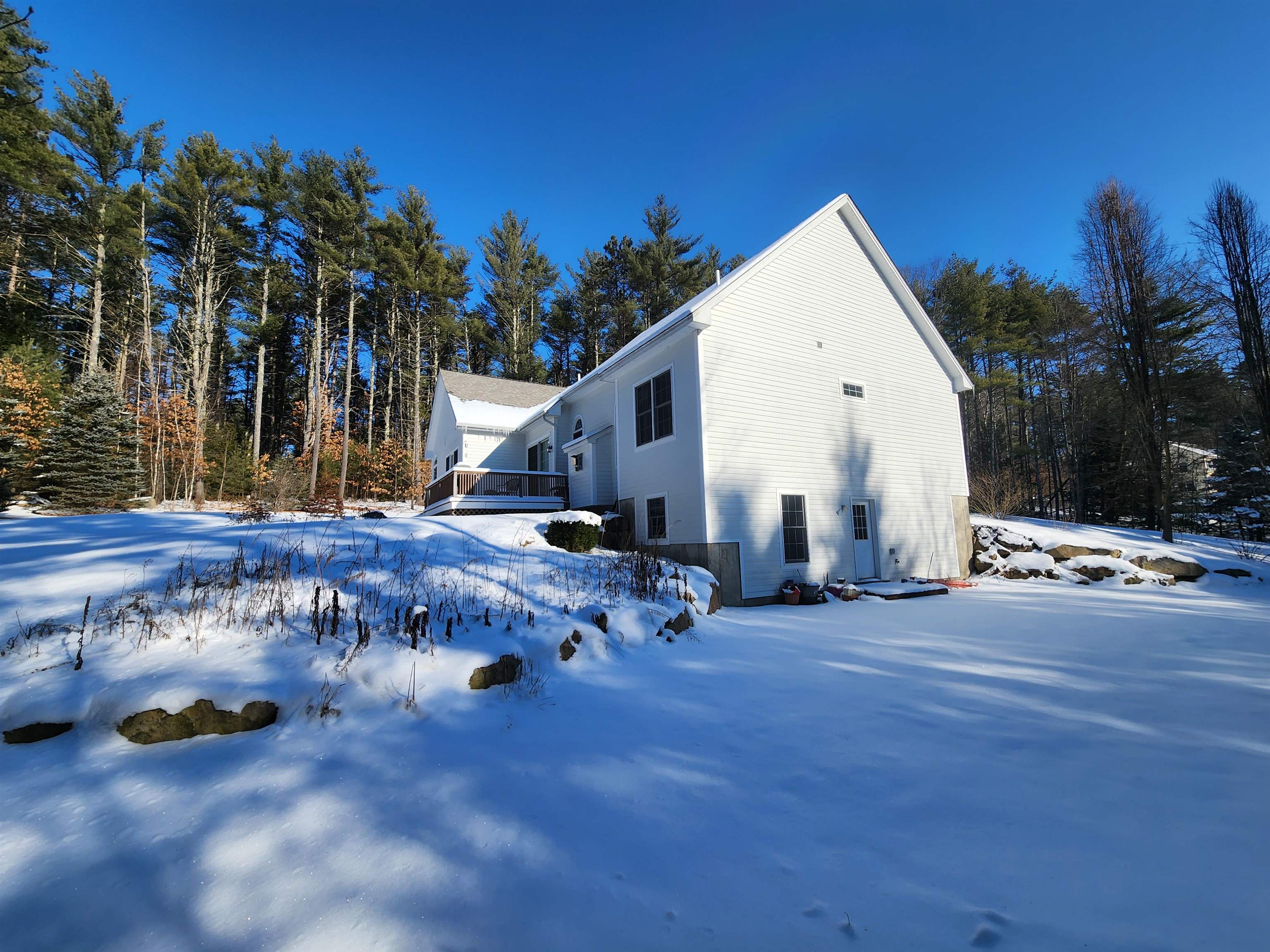103 Snow Pond Road Concord, NH 03301 - Photo 3 of 33