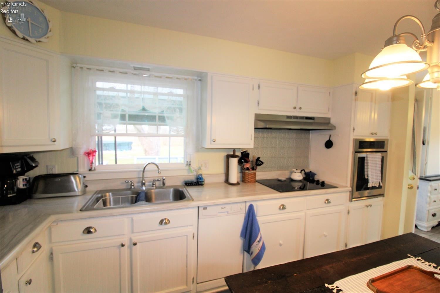 6457 Royce Road Lakeside Marblehead, OH 43440 - Photo 12 of 29 Gallery Image 12