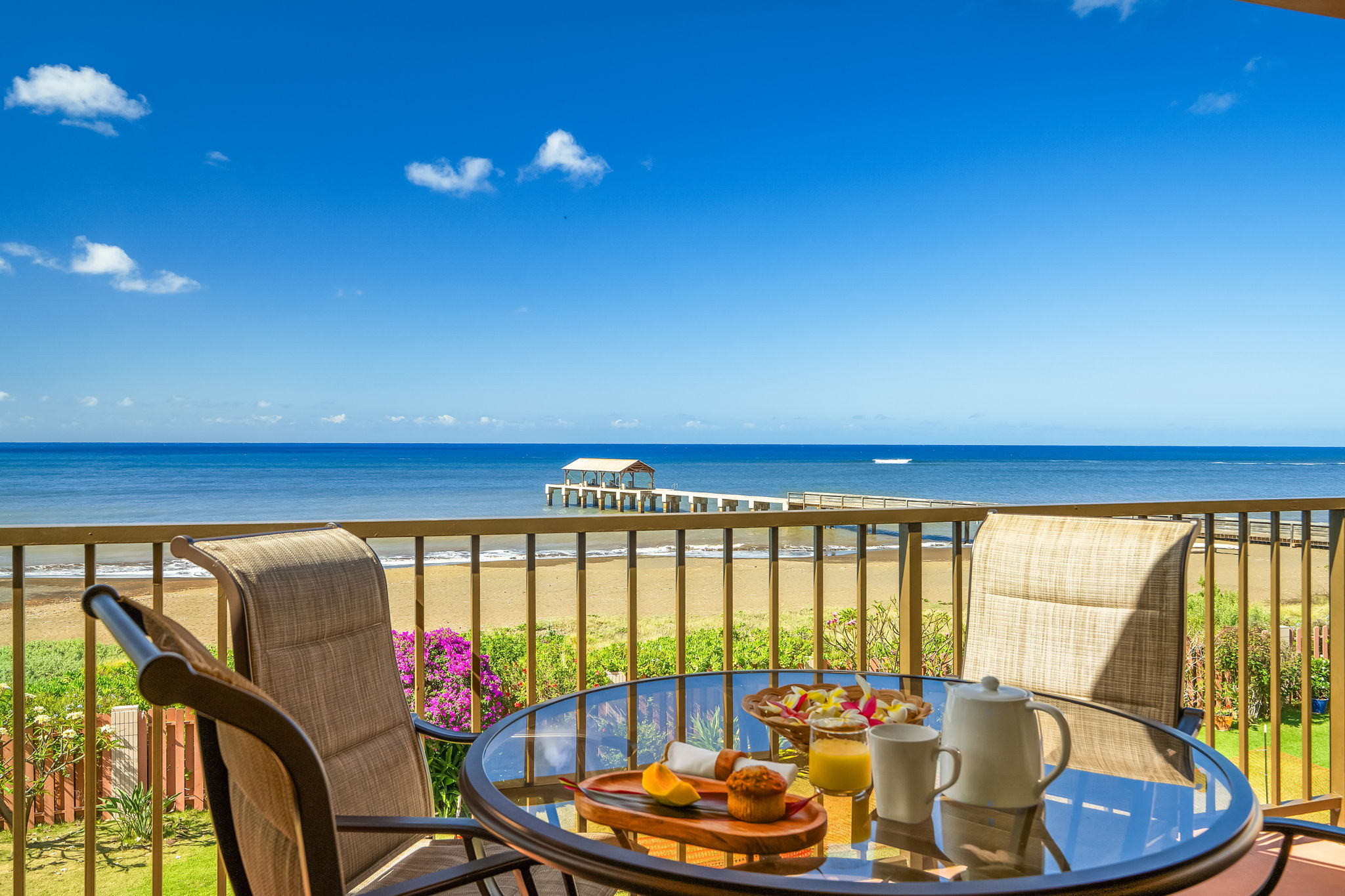 4451 Moana Road, Unit 309 Waimea, HI 96796 - Photo 9 of 21 a room with furniture and window