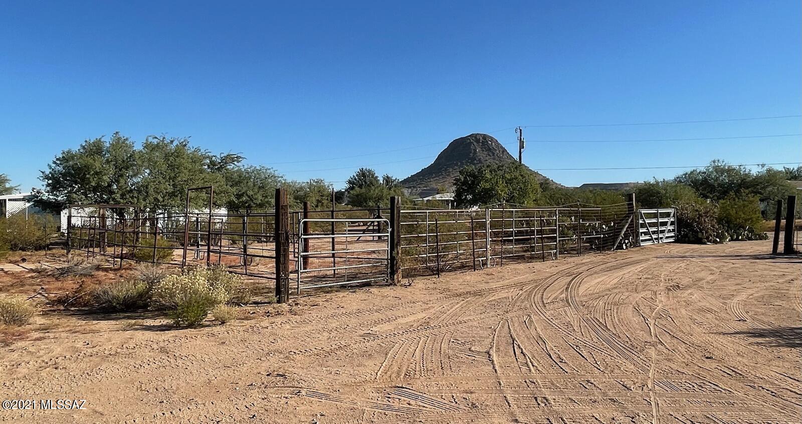 11436 West Massingale Road Tucson, AZ 85743 - Photo 5 of 28 Gallery Image 5