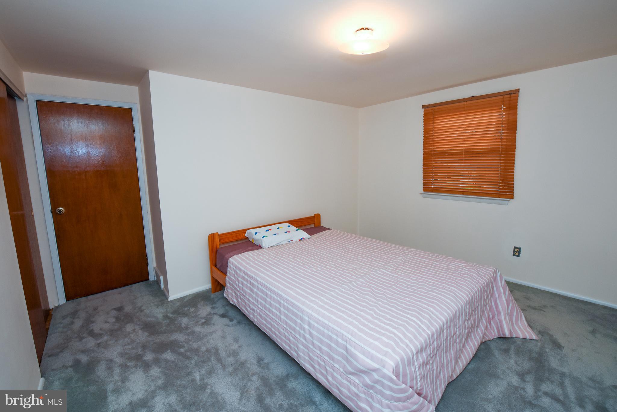 9725 Chapel Road Philadelphia, PA 19115 - Photo 20 of 29