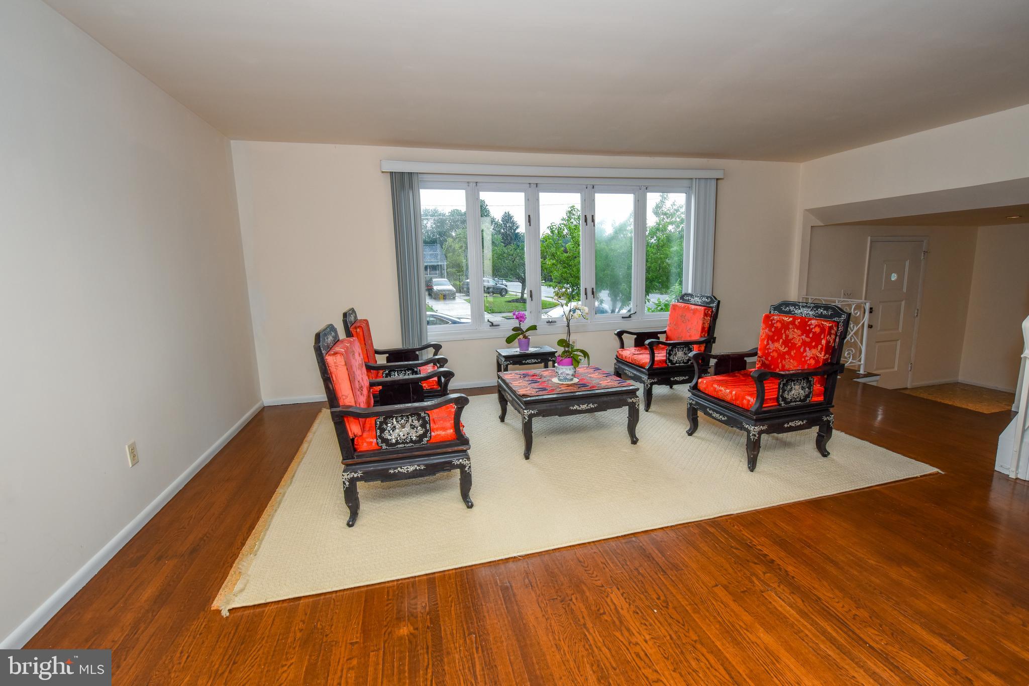 9725 Chapel Road Philadelphia, PA 19115 - Photo 6 of 29