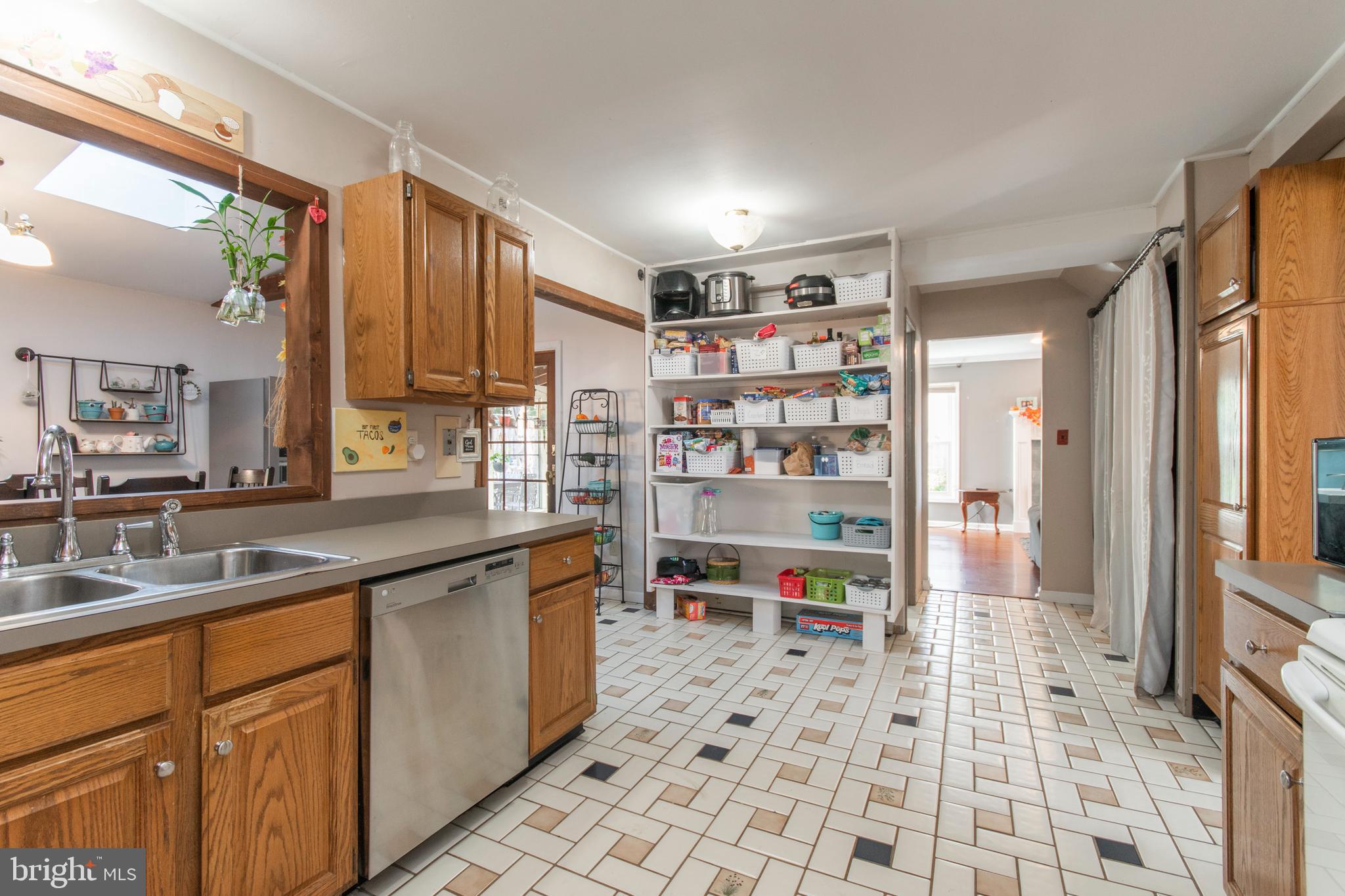 83 Terrace Road Levittown, PA 19056 - Photo 11 of 33