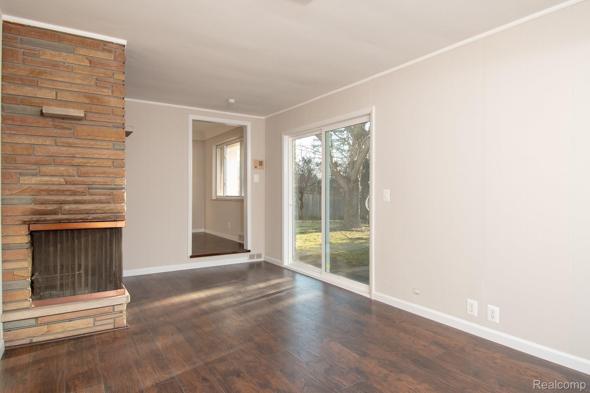11024 Chicago Road Warren, MI 48093 - Photo 18 of 47 DSC_3540.jpg