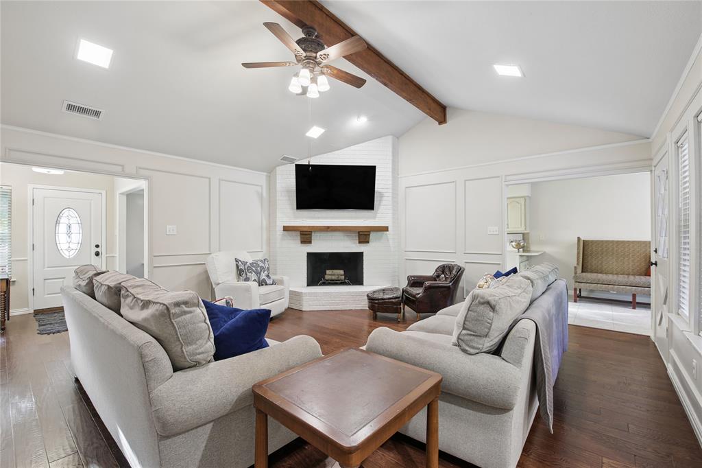 257 Willow Ridge Road Fort Worth, TX 76103 - Photo 6 of 29 Gallery Image 6
