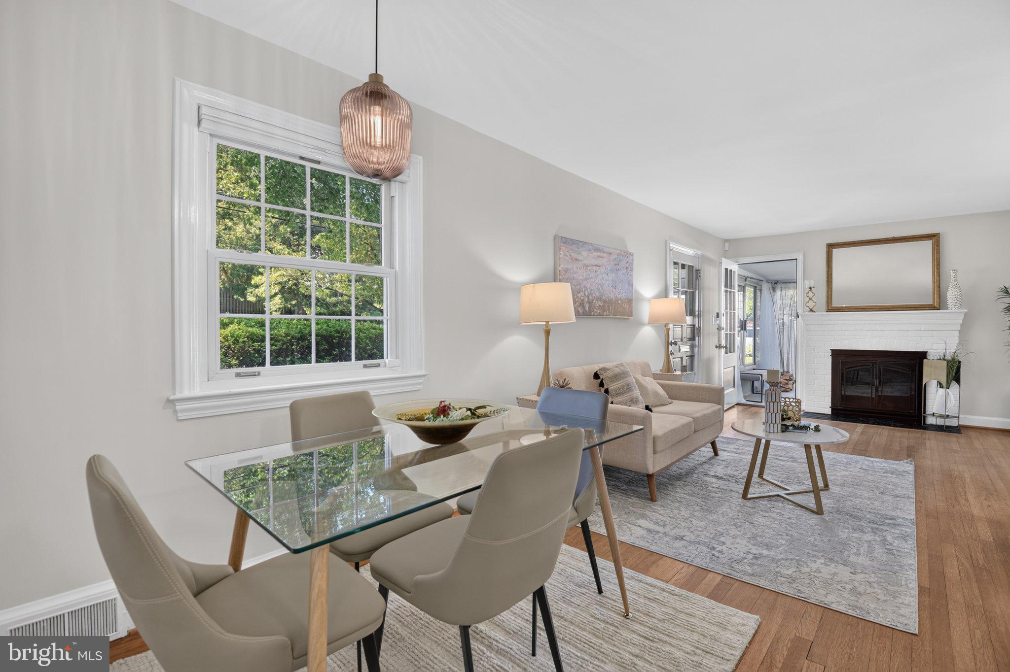 314 Whitestone Road Silver Spring, MD 20901 - Photo 8 of 35 Bright and inviting living space.