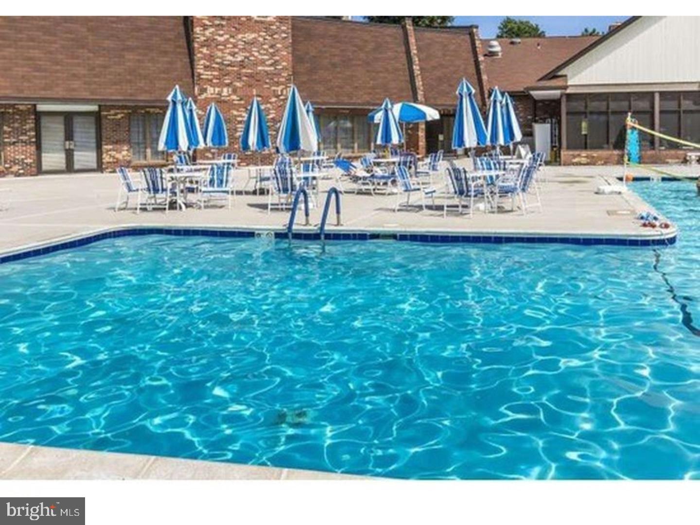 8 Laurel Ridge Lane Columbus, NJ 08022 - Photo 2 of 19 Pool