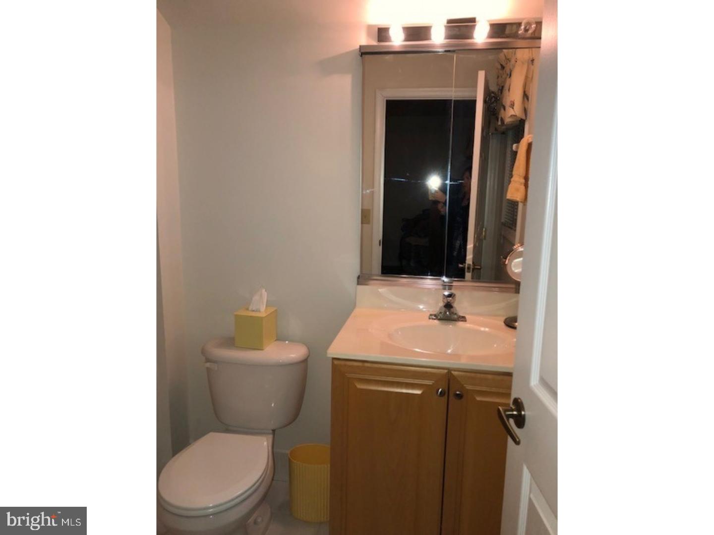 8 Laurel Ridge Lane Columbus, NJ 08022 - Photo 18 of 19 Bathroom
