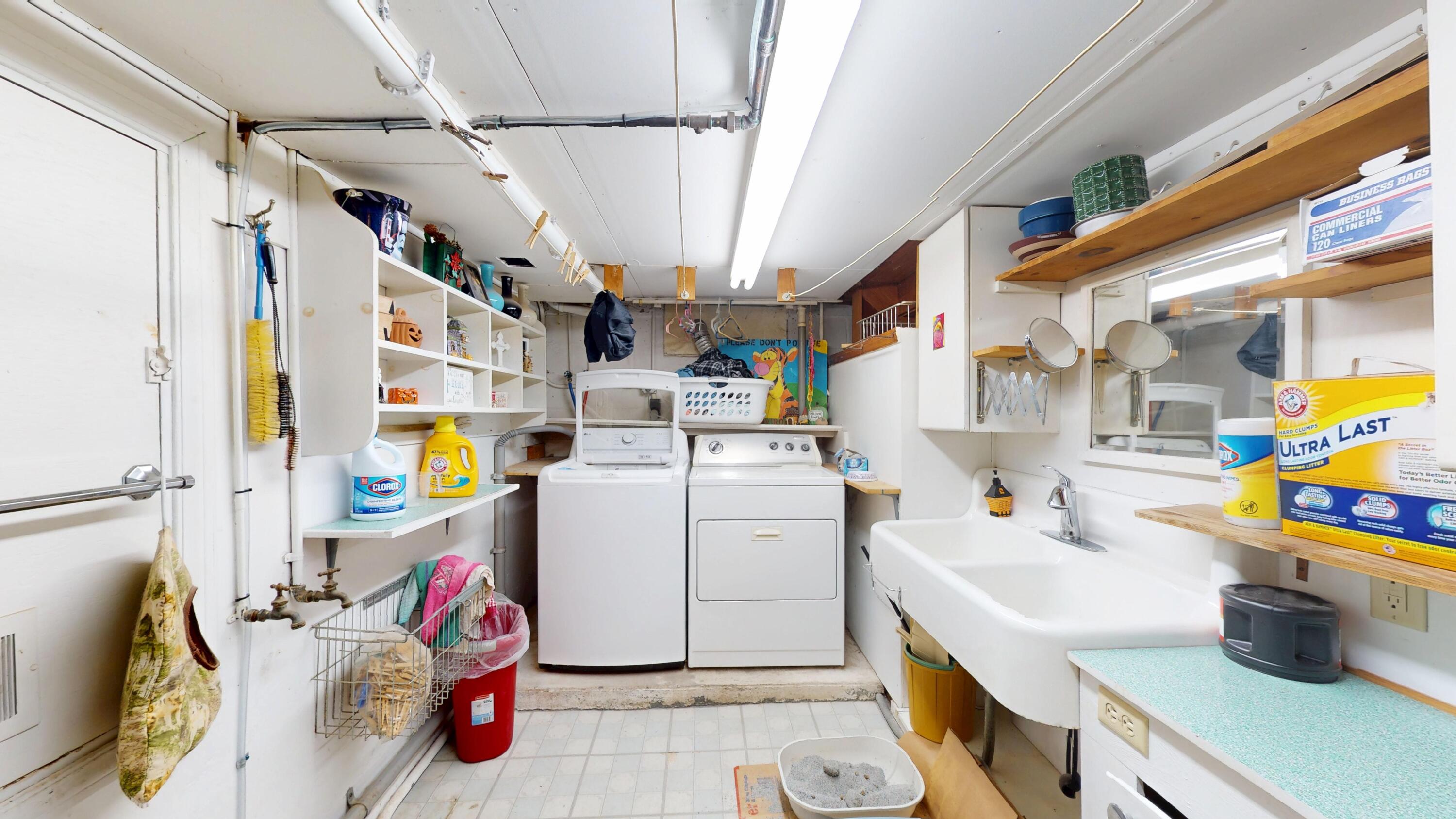 2402 South 9th Street Manitowoc, WI 54220 - Photo 16 of 29 Laundry Room