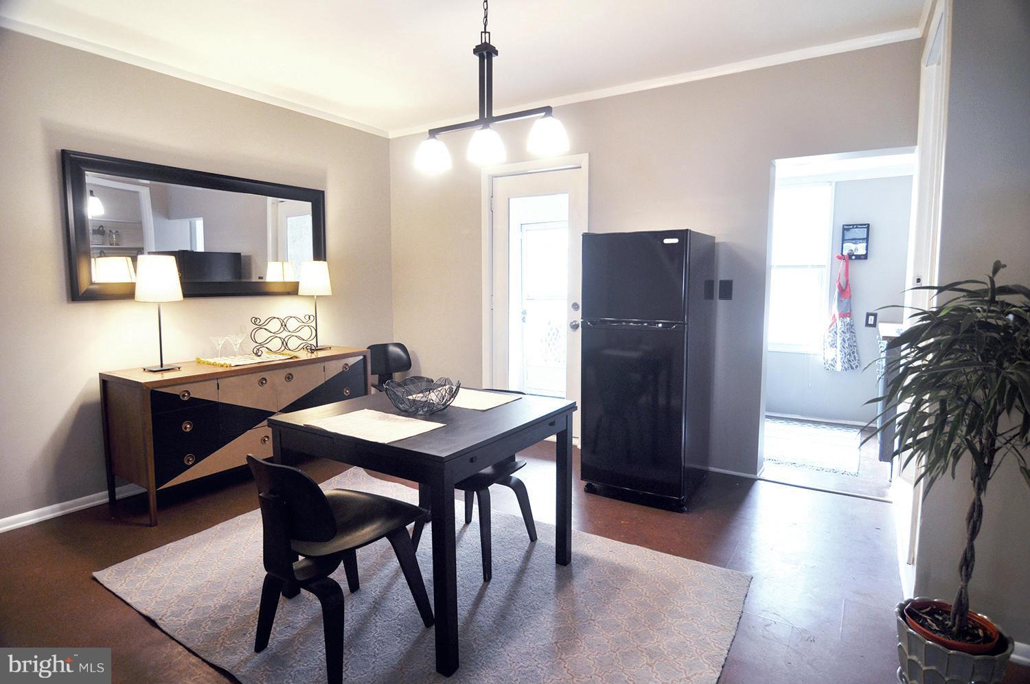 3808 Falls Road Baltimore, MD 21211 - Photo 6 of 11 Dining Room
