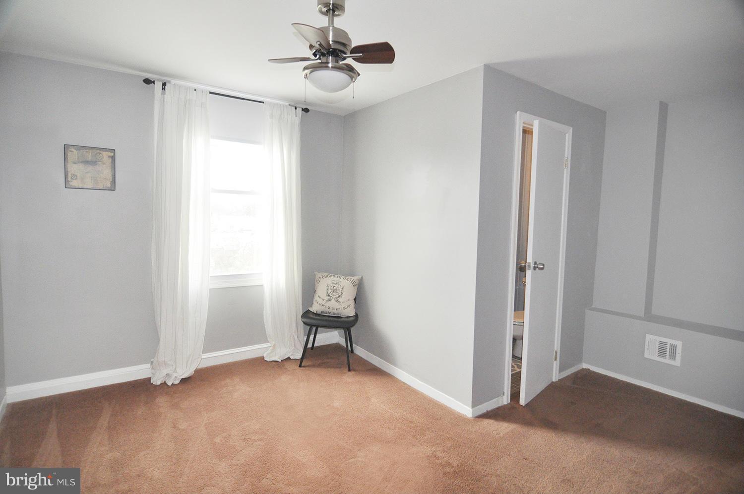 3808 Falls Road Baltimore, MD 21211 - Photo 9 of 11 Den/Office/Study
