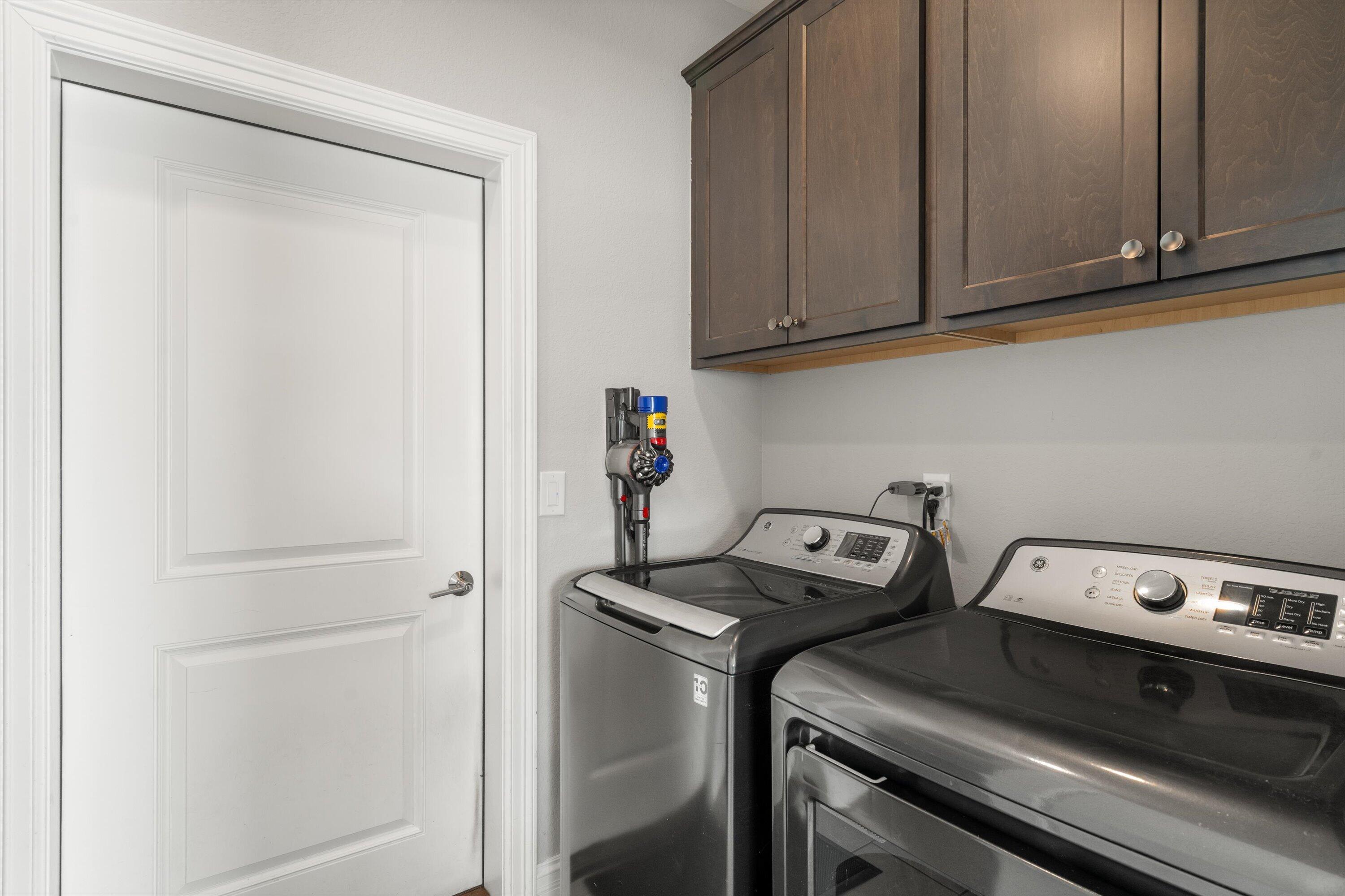 3951 Sienna Court Caledonia, WI 53126 - Photo 19 of 52 Laundry Room