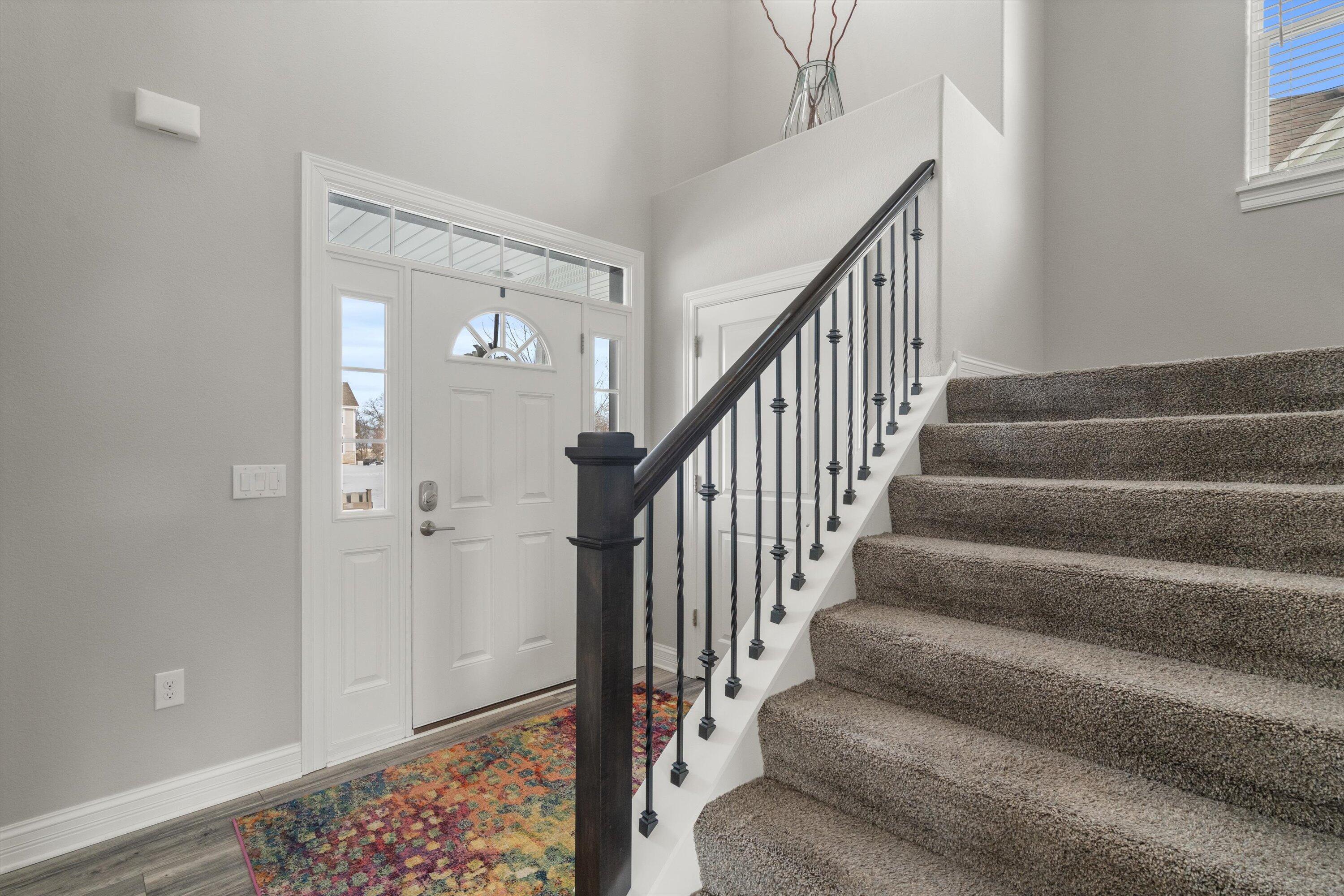 3951 Sienna Court Caledonia, WI 53126 - Photo 23 of 52 Entry Way