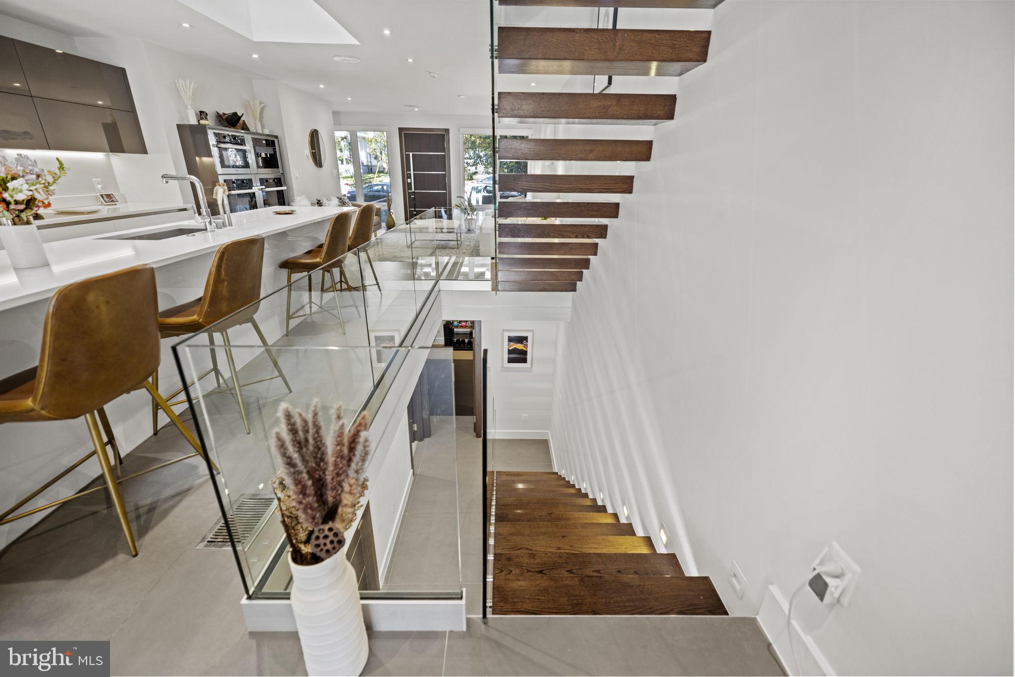 3722 R Street Northwest Washington, DC 20007 - Photo 11 of 66