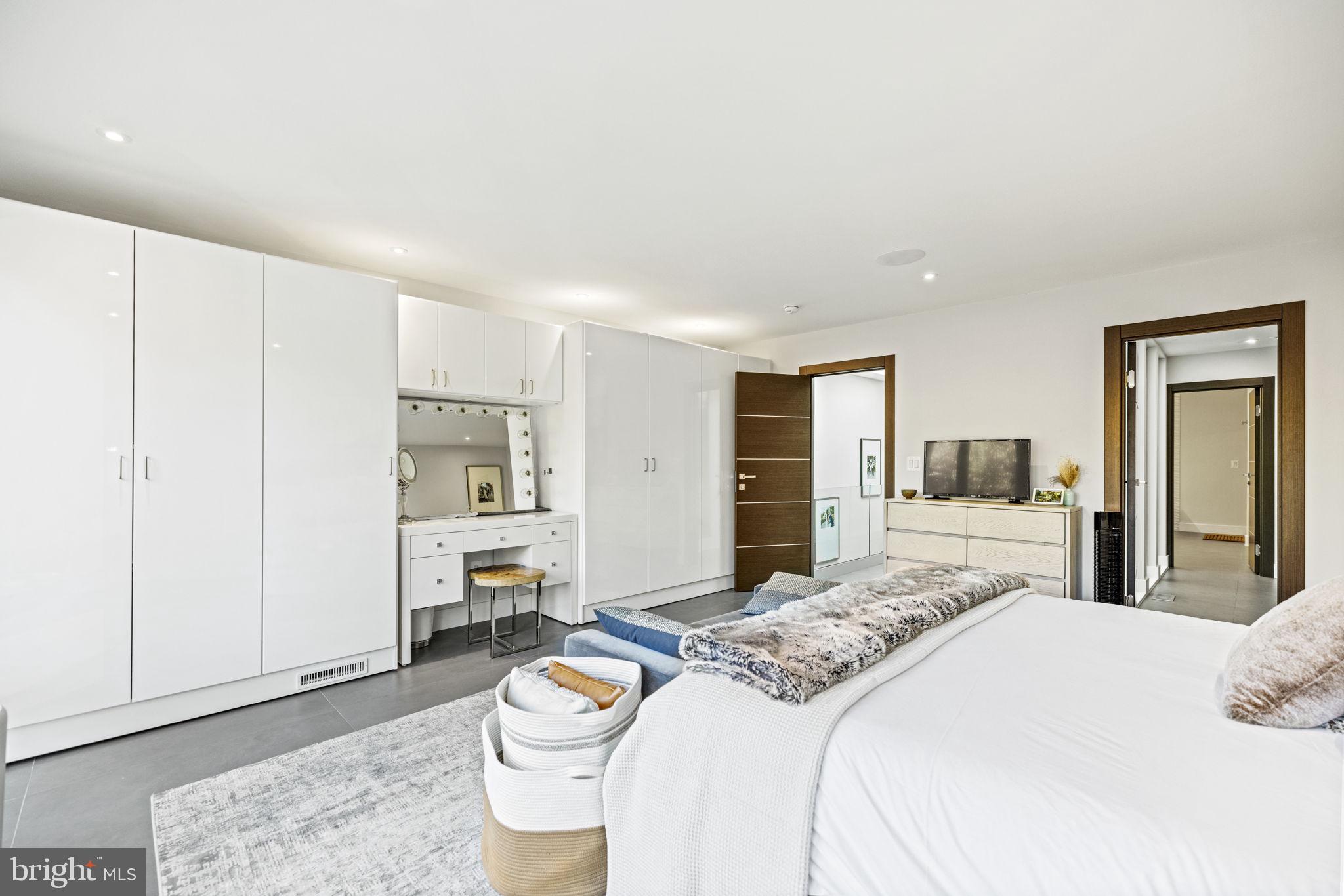 3722 R Street Northwest Washington, DC 20007 - Photo 21 of 66