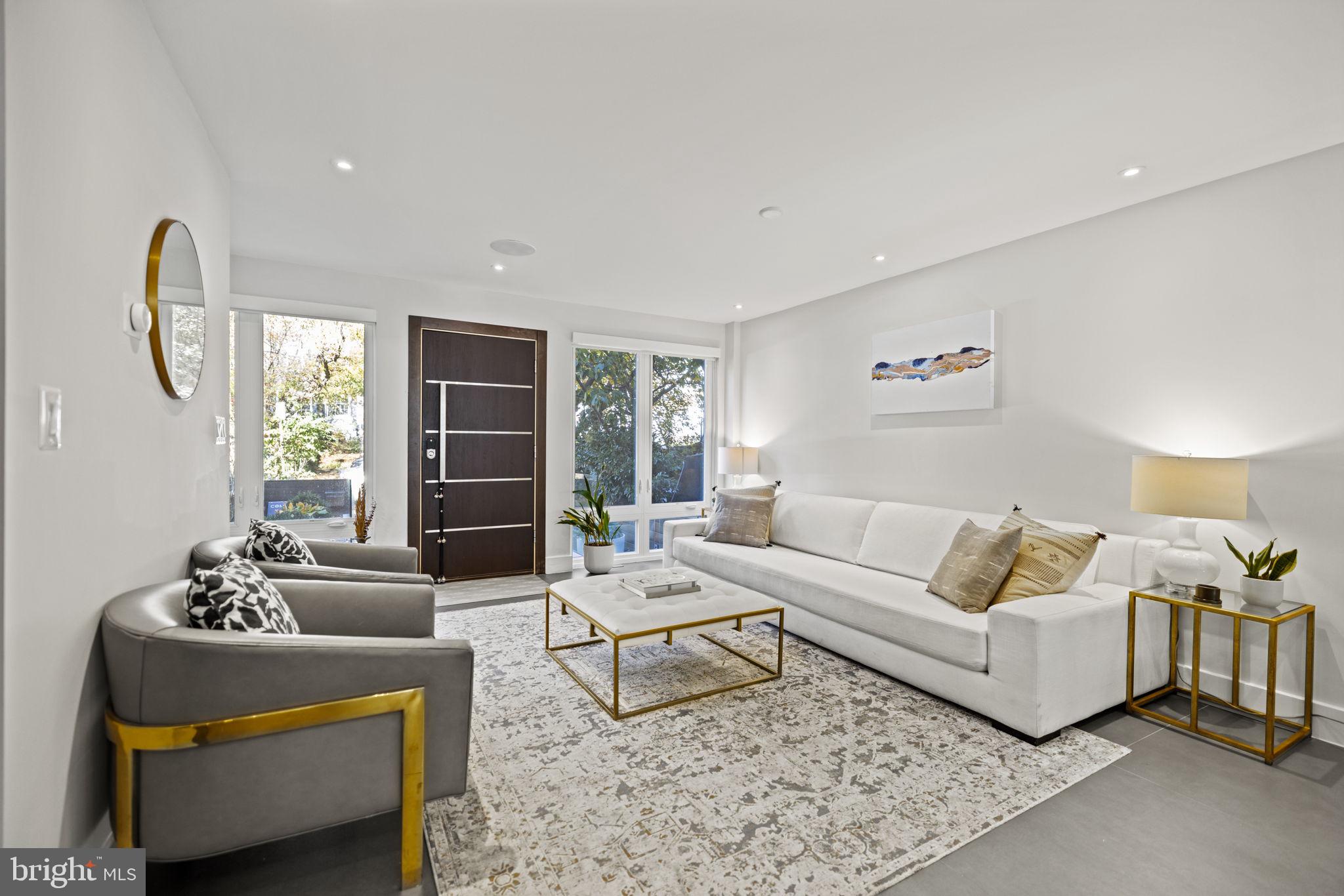 3722 R Street Northwest Washington, DC 20007 - Photo 4 of 66