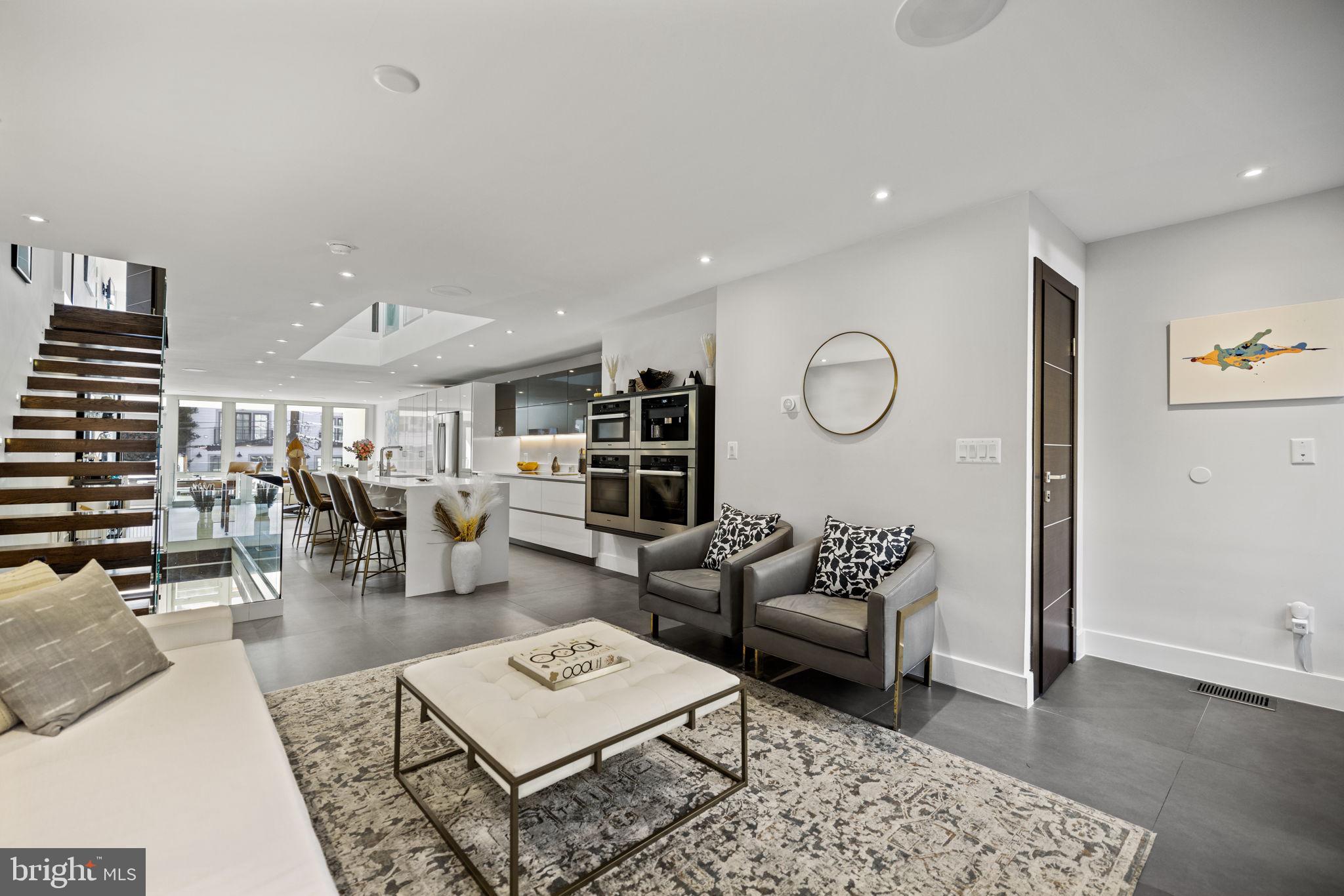 3722 R Street Northwest Washington, DC 20007 - Photo 5 of 66