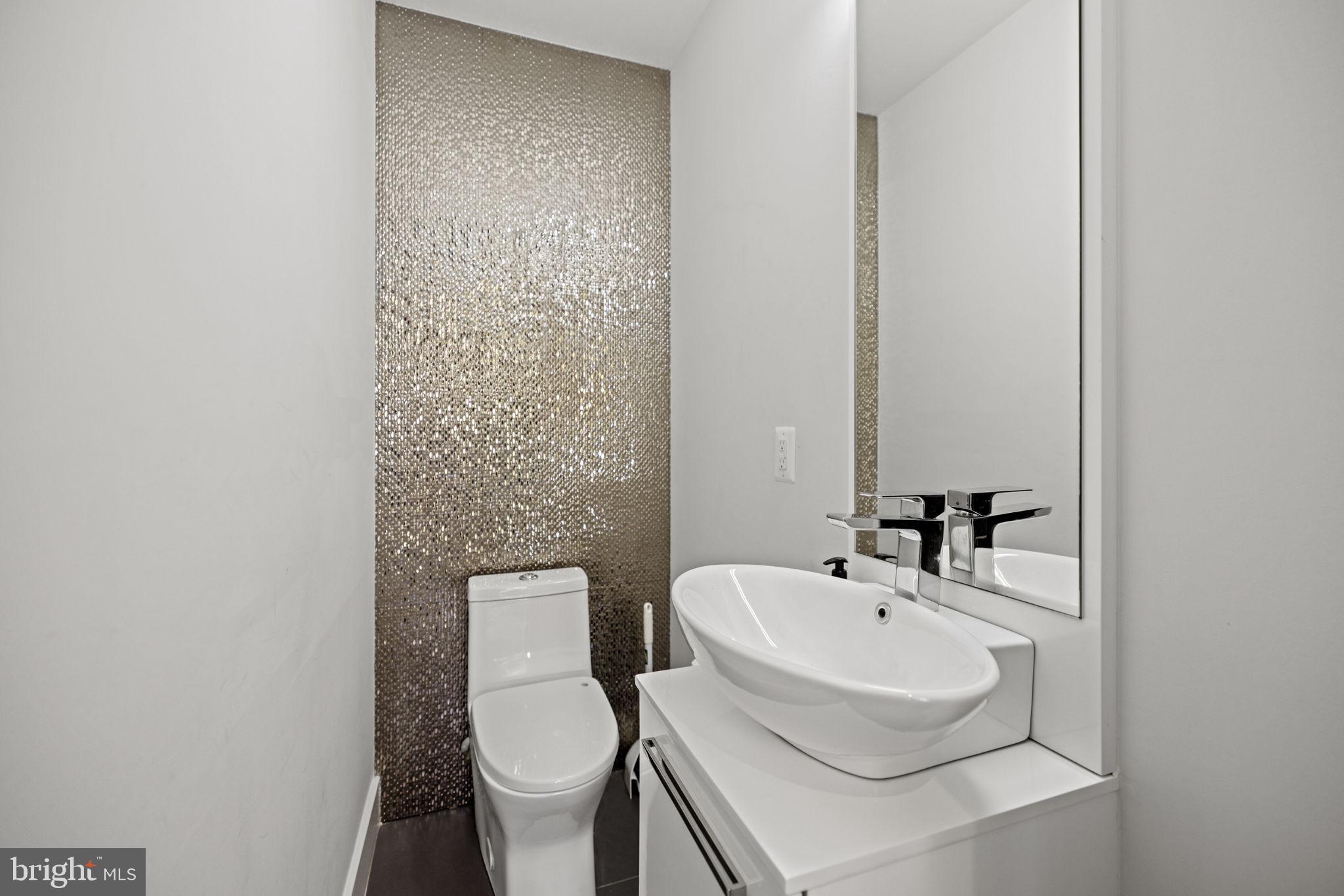 3722 R Street Northwest Washington, DC 20007 - Photo 6 of 66