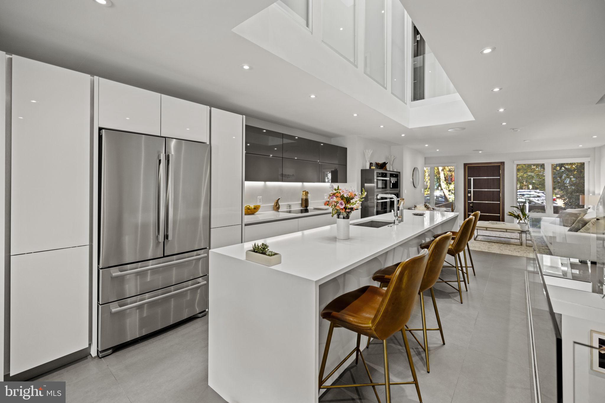 3722 R Street Northwest Washington, DC 20007 - Photo 8 of 66