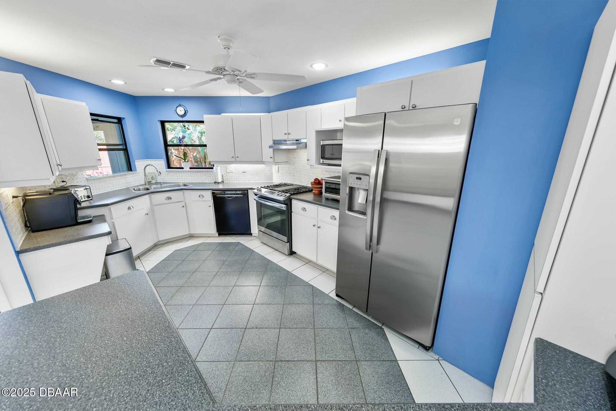 72 Oceanview Avenue Ponce Inlet, FL 32127 - Photo 10 of 69 tempImagepq093s