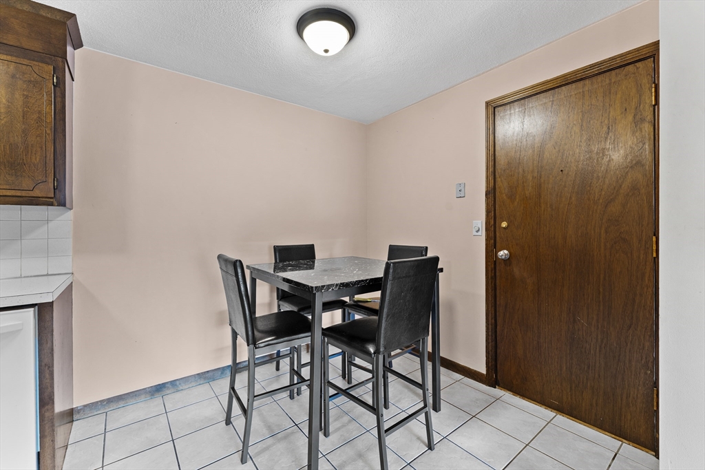 1 Hallmark Gardens, Unit 8 Burlington, MA 01803 - Photo 11 of 30