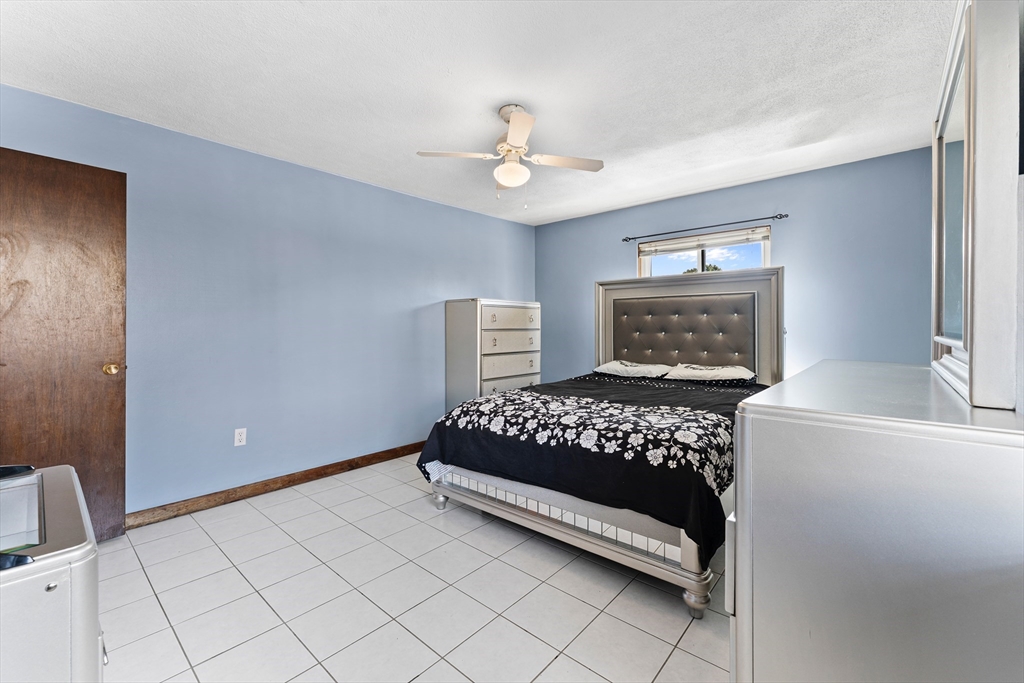 1 Hallmark Gardens, Unit 8 Burlington, MA 01803 - Photo 18 of 30