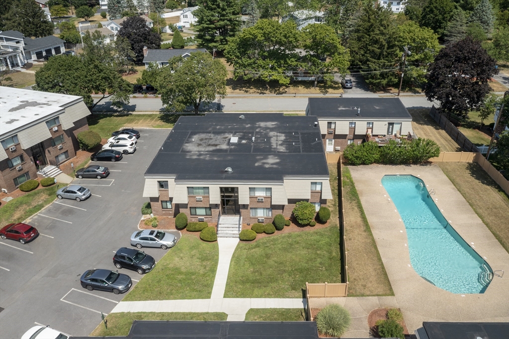 1 Hallmark Gardens, Unit 8 Burlington, MA 01803 - Photo 27 of 30