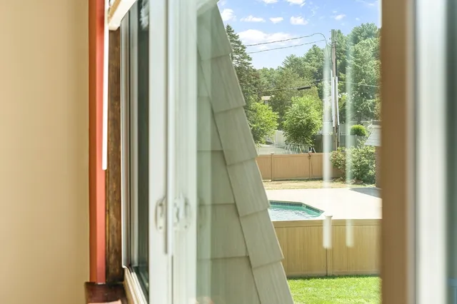 $374,900 | 1 Hallmark Gardens, Unit 8, Burlington, MA 01803