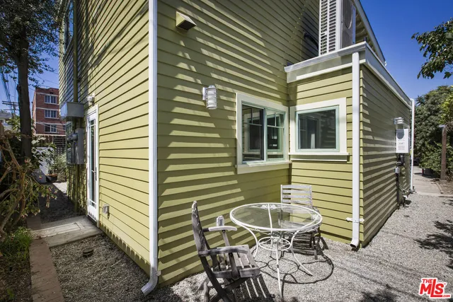 $2,750 | 2358 West 20th Street, Los Angeles, CA 90018