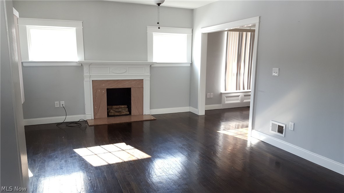 1680 South Green Road Cleveland, OH 44121 - Photo 3 of 30