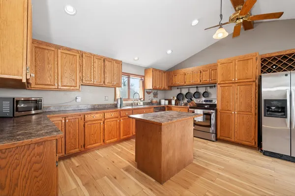 $189,000 | 213 1st Street East, Hunter, ND 58048