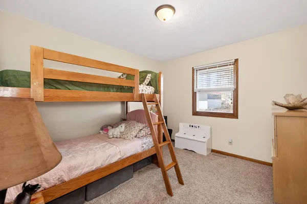 $189,000 | 213 1st Street East, Hunter, ND 58048