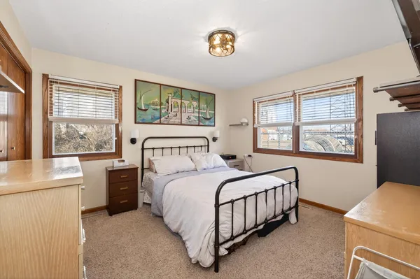 $189,000 | 213 1st Street East, Hunter, ND 58048