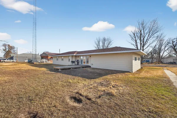 $189,000 | 213 1st Street East, Hunter, ND 58048