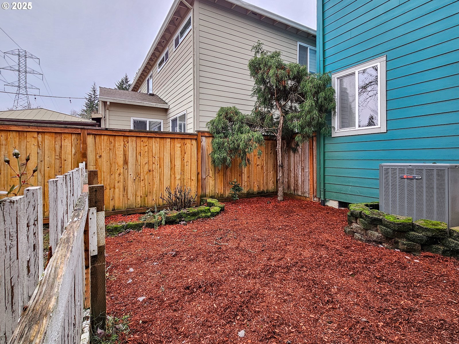 8754 Southwest Wakkila Terrace Beaverton, OR 97007 - Photo 19 of 19 a backyard of a house