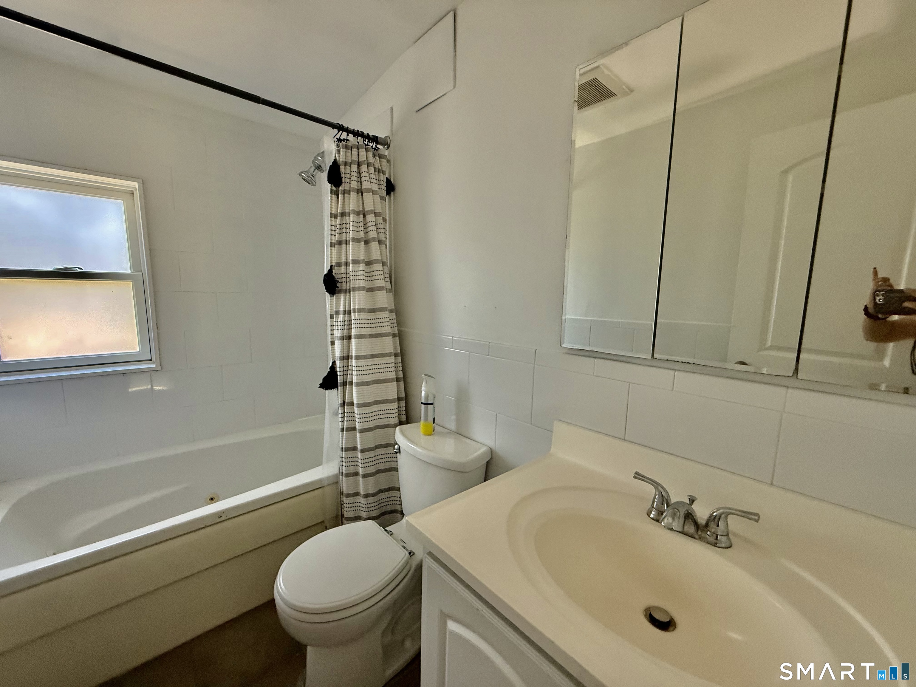 41 Albin Road Stamford, CT 06902 - Photo 14 of 22 Gallery Image 14