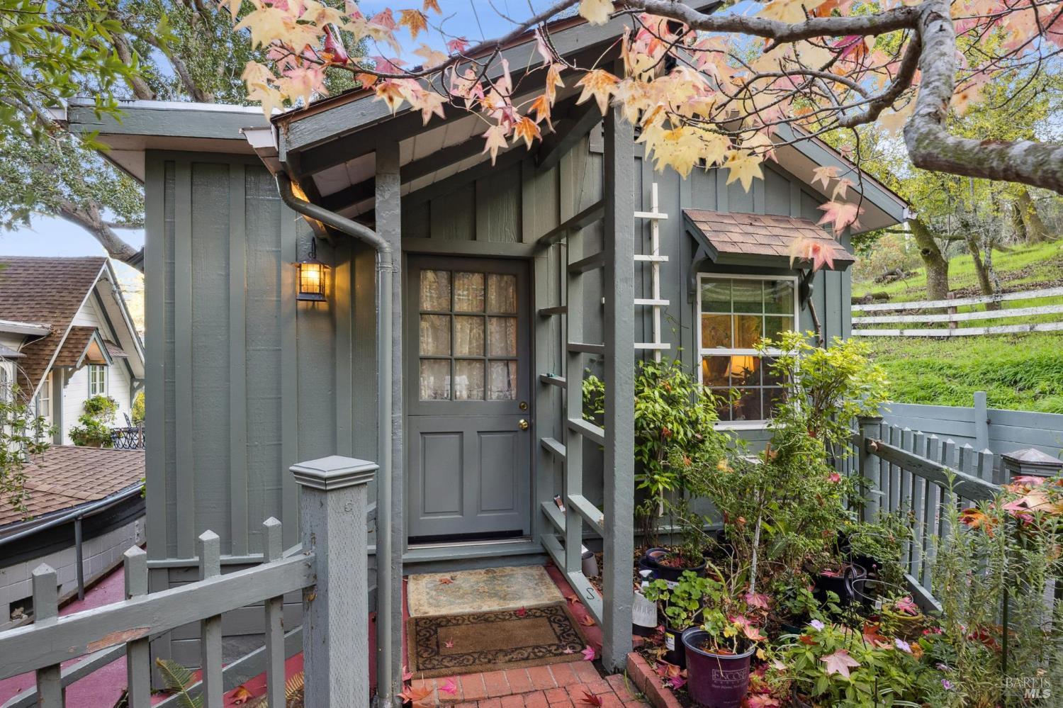 42-50 Grove Street San Rafael, CA 94901 - Photo 30 of 52 48 Cottage-exterior