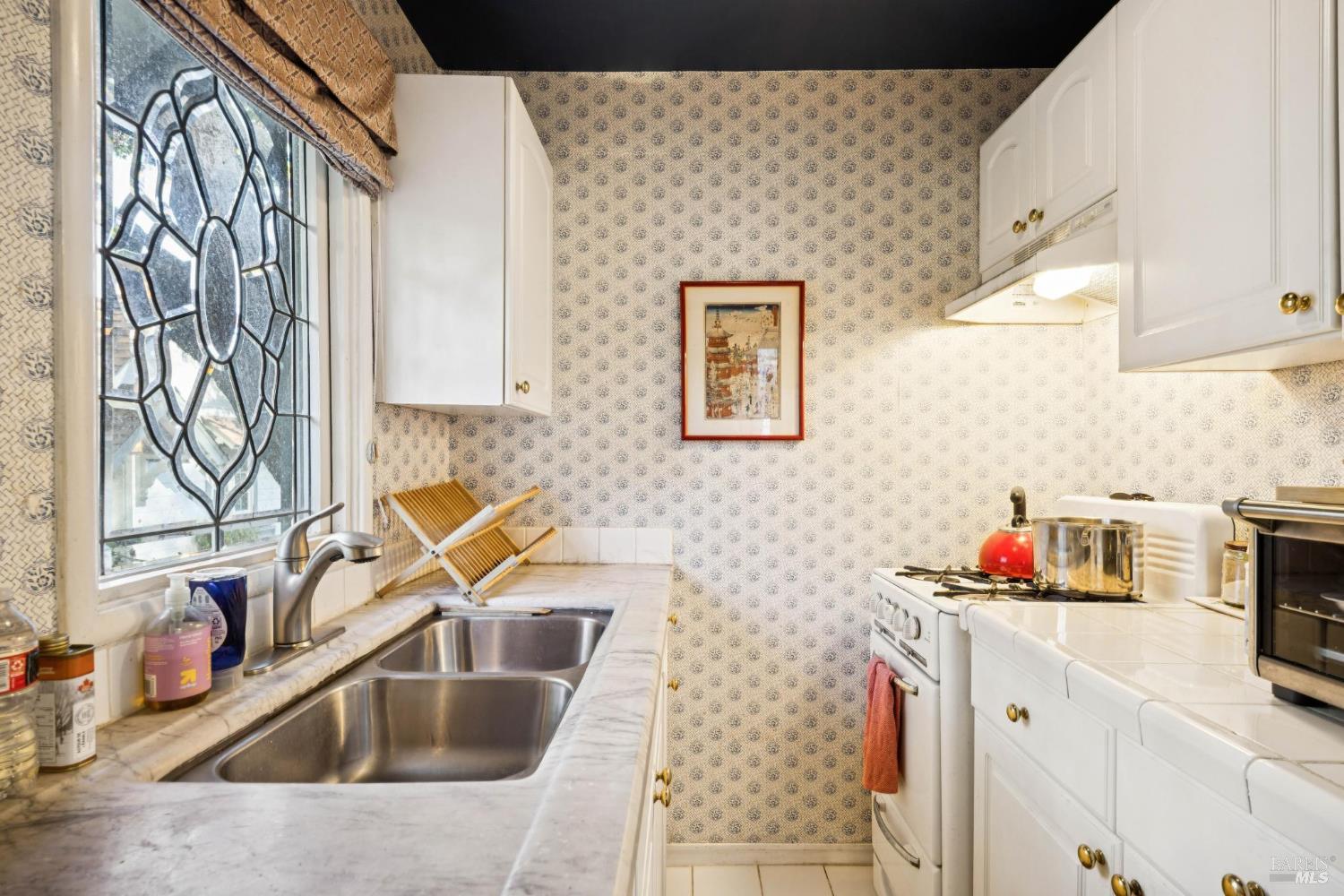 42-50 Grove Street San Rafael, CA 94901 - Photo 32 of 52 48 Cottage-kitchen