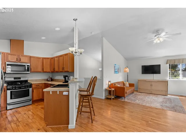 $735,000 | 579 South Schooner Creek Road, Lincoln City, OR 97367