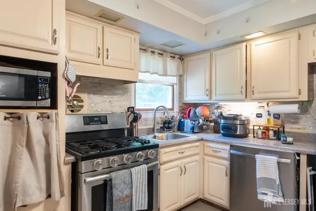 $565,000 | 21 Rieder Road, Spotswood, NJ 08884