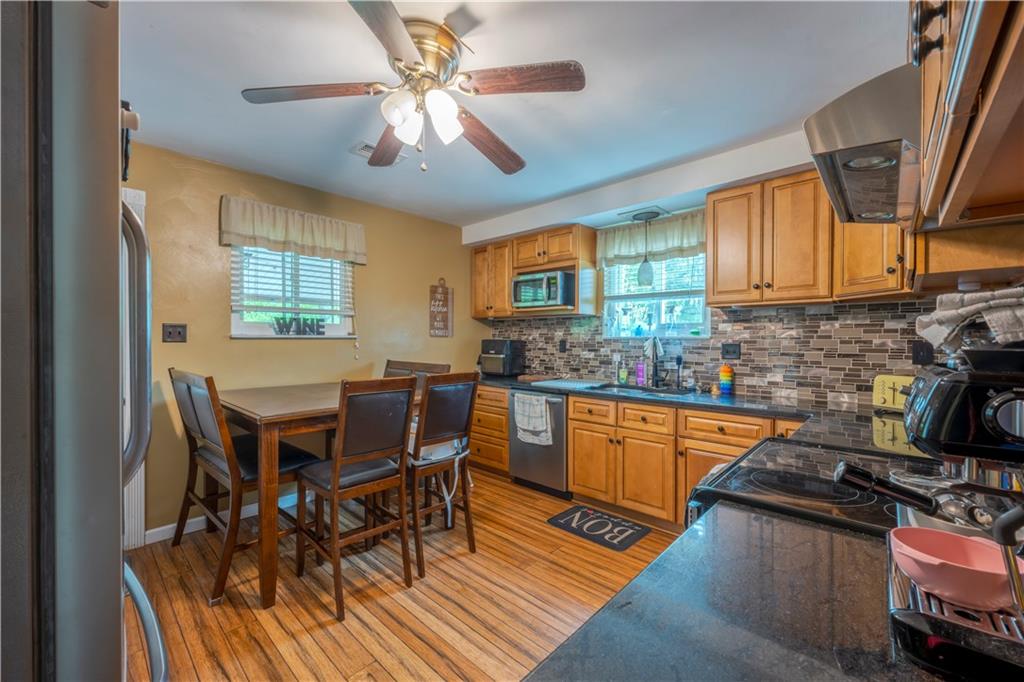 327 Beech Road Pittsburgh, PA 15239 - Photo 14 of 46