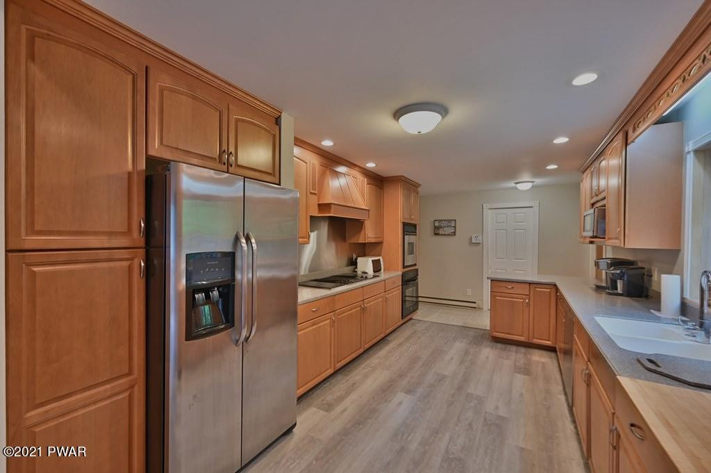 82 Paupack Point Road Hawley, PA 18428 - Photo 39 of 114 kitchen