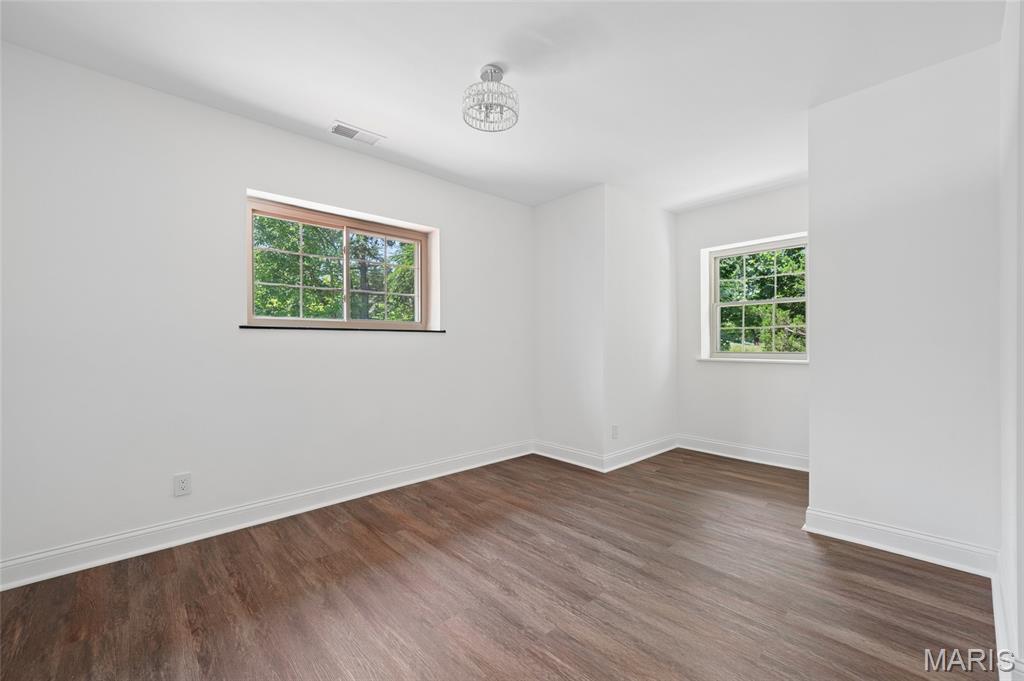 511 Forder Road St. Louis, MO 63129 - Photo 13 of 36
