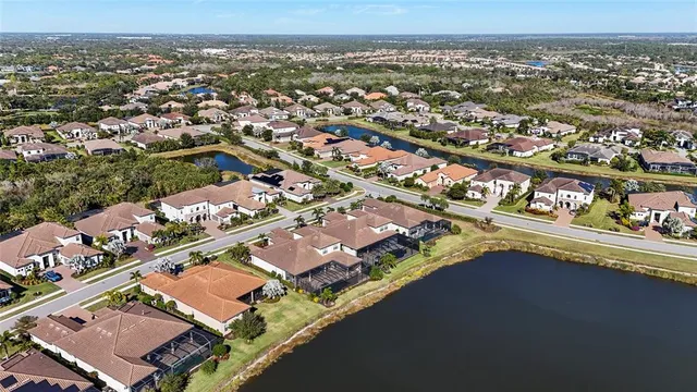 $2,590,000 | 5349 Brookgrove Drive, Sarasota, FL 34238