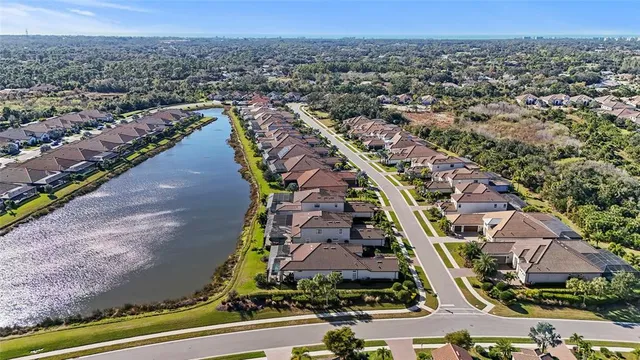 $2,590,000 | 5349 Brookgrove Drive, Sarasota, FL 34238