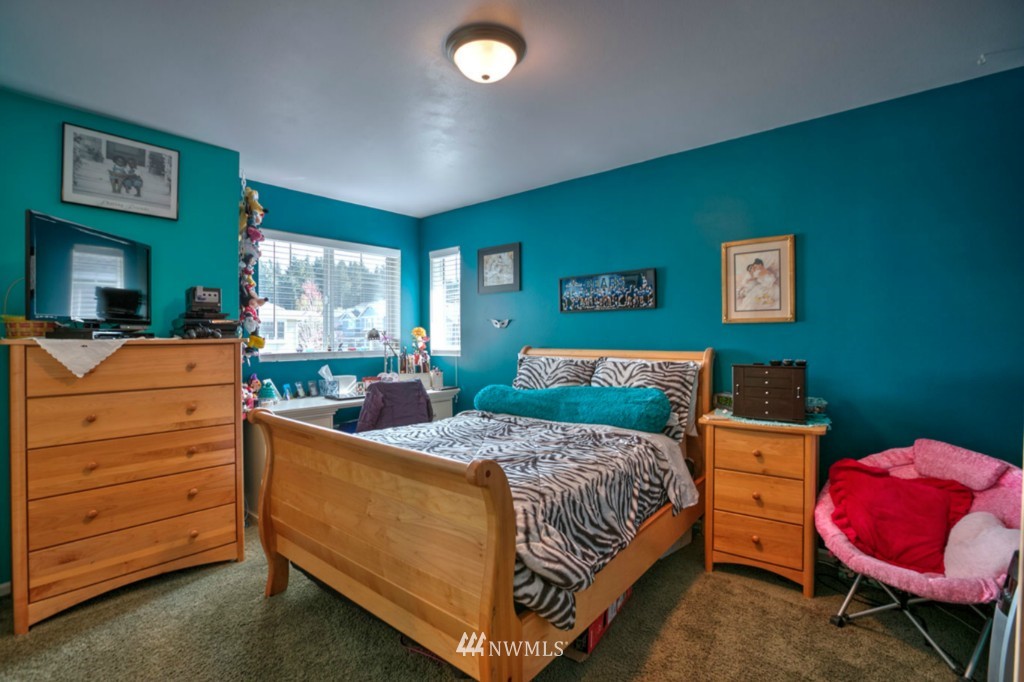 27831 Maple Ridge Way Southeast Maple Valley, WA 98038 - Photo 20 of 22
