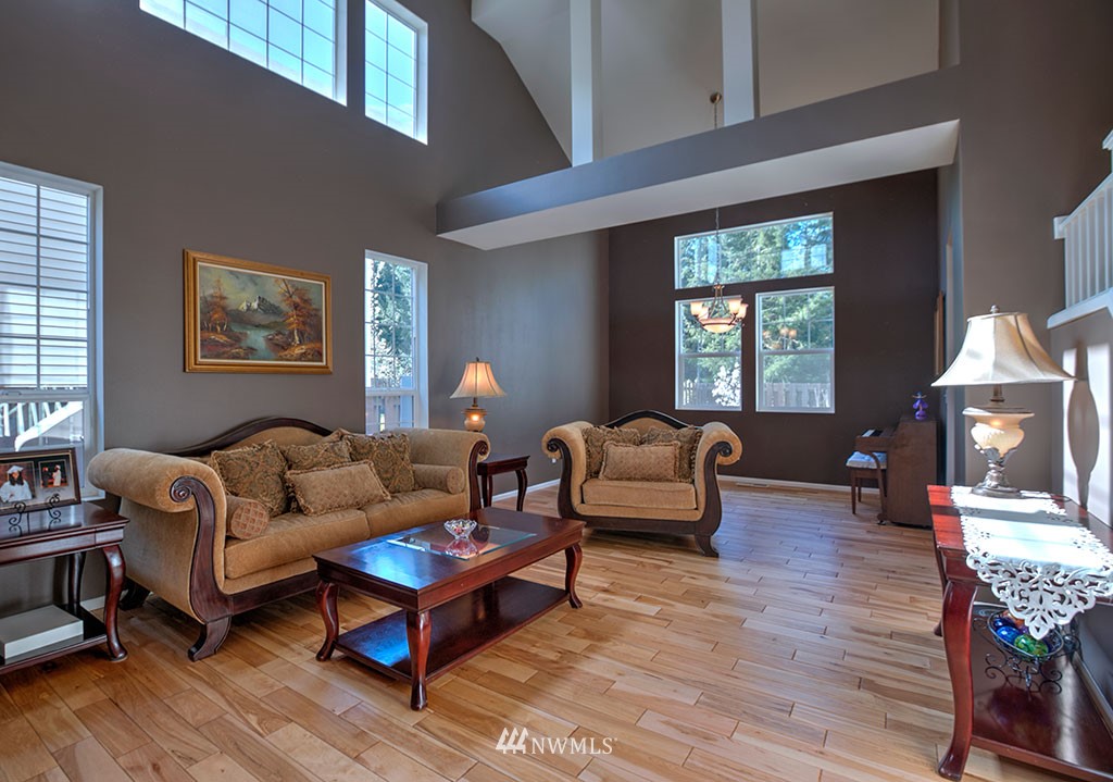 27831 Maple Ridge Way Southeast Maple Valley, WA 98038 - Photo 3 of 22