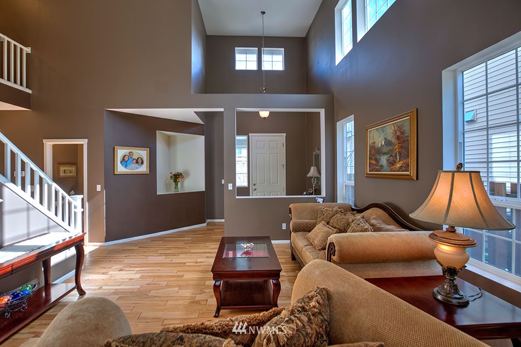 27831 Maple Ridge Way Southeast Maple Valley, WA 98038 - Photo 4 of 22